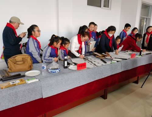 傳統(tǒng)文化進(jìn)校園 名家翰墨傳薪火——長春寬城區(qū)文聯(lián)文明實(shí)踐文藝志愿服務(wù)系列活動(dòng)正式啟動(dòng)